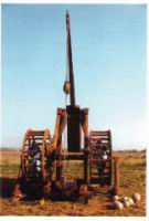Mangonneau a roues de carrier (photo R. Beffeyte)(tire du livre de R. Beffeyte).jpg